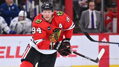Blackhawks place Corey Perry on waivers due to 'unacceptable' conduct